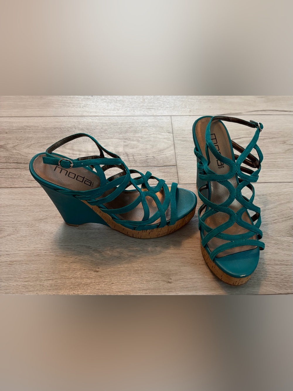 Women’s Size 8.5 Moda Strappy Platform Wedge Sandals